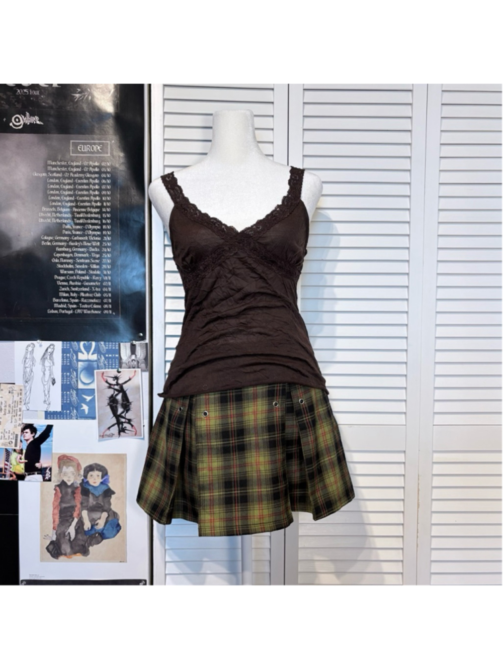 Plaid mini skirt